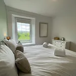 Cosy Country With Log Fireplace And Views Casa vacanze