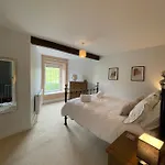 Cosy Country With Log Fireplace And Views * Kendal
