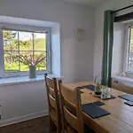 Casa vacanze Cosy Country With Log Fireplace And Views