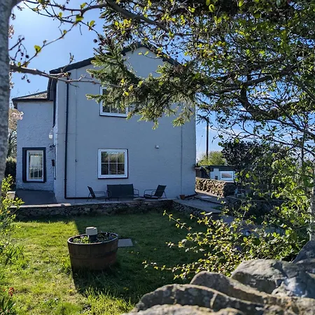 Cosy Country With Log Fireplace And Views Holiday home