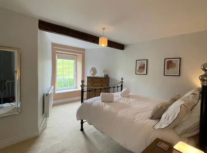 Cosy Country With Log Fireplace And Views * كندال