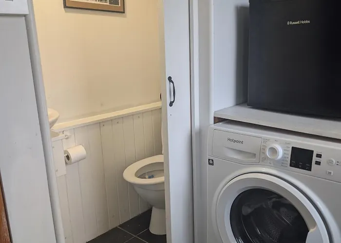 Cosy Country With Log Fireplace And Views * كندال