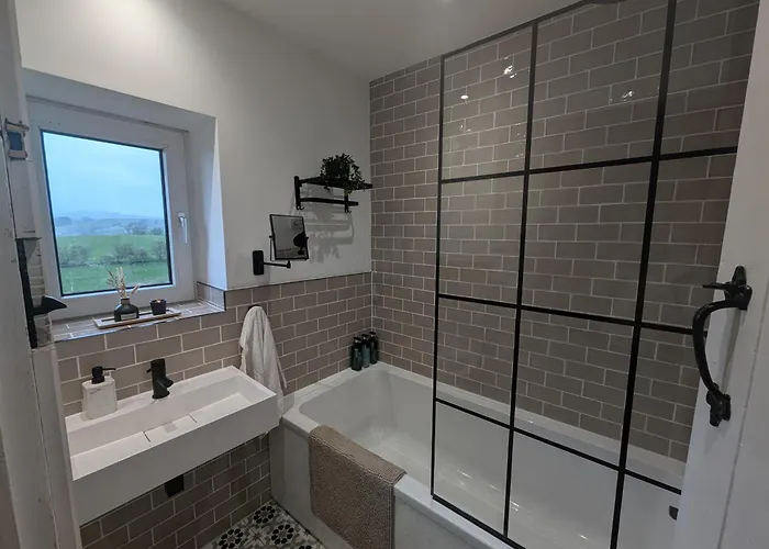 بيت للعطل Cosy Country With Log Fireplace And Views