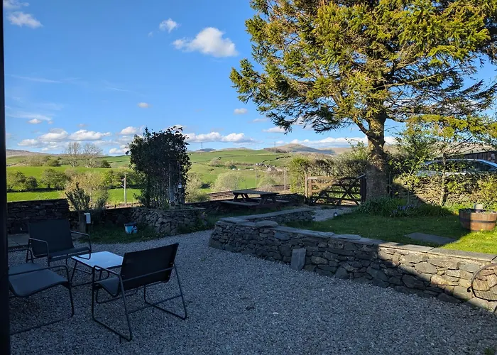 Cosy Country With Log Fireplace And Views * كندال